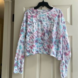 Tie dye pattern with Hollister logo